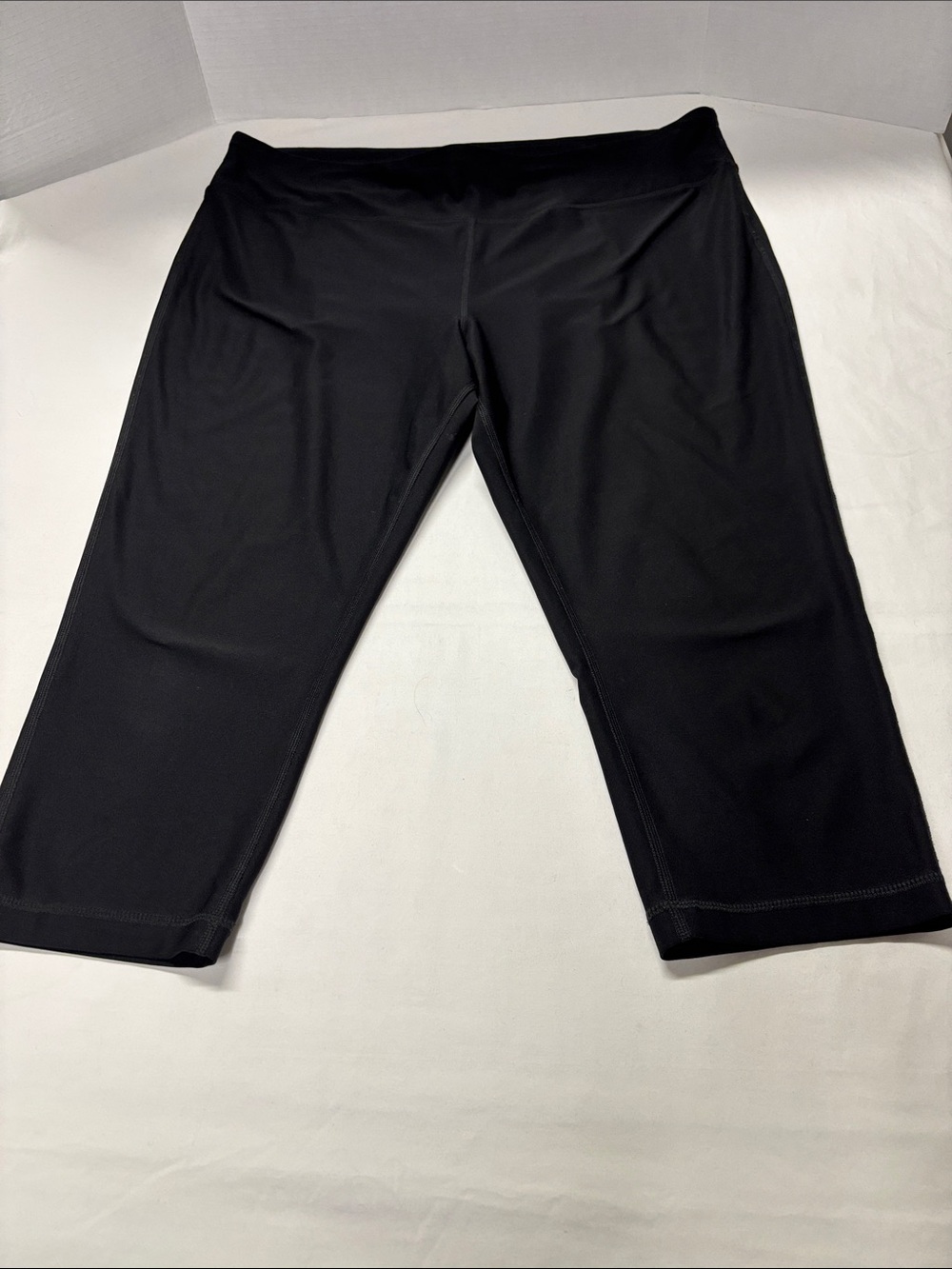 Athletic Works Black Women’s Capri Leggings